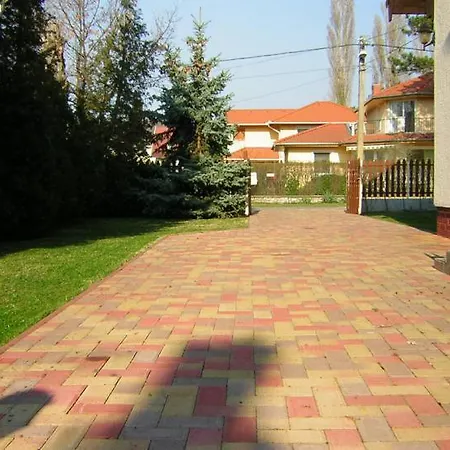 Aranypart 1 Homestay Siofok